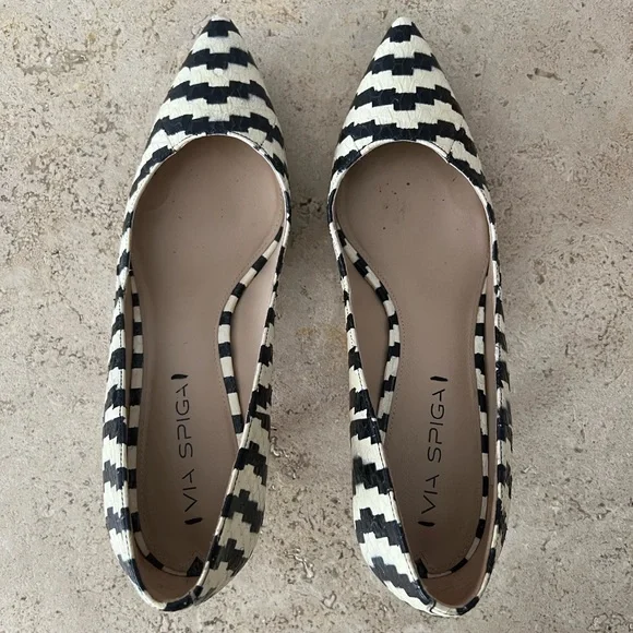 Via Spiga low kitten heel in black and white - Picture 4 of 14